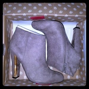 Call it Spring Lovelarwen Bootie - Sz 8